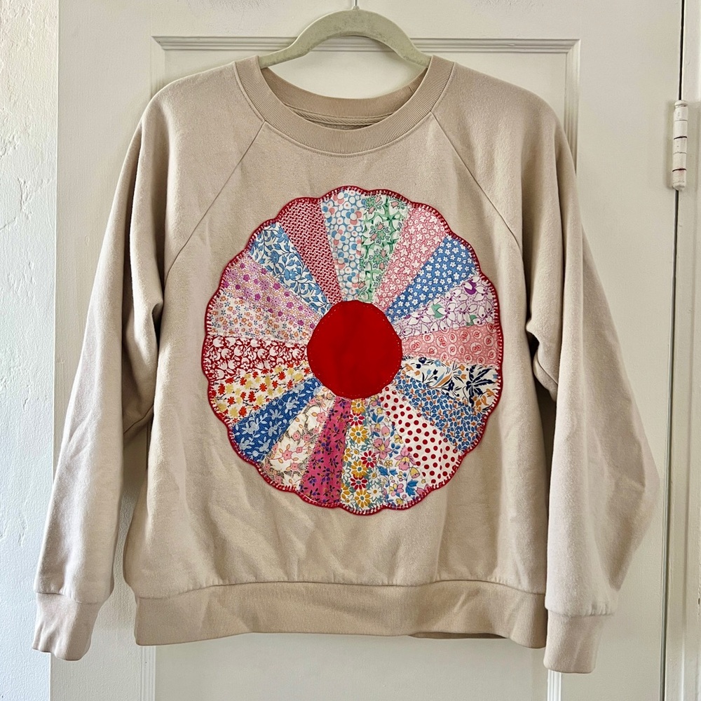 Vintage Quilt Appliqué Dresden Plate Raglan Sweatshirt Tan Red Small Medium